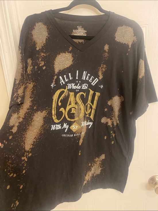 Southern Bliss Tops - Graphic V-Neck Tee with Gold Cash Script